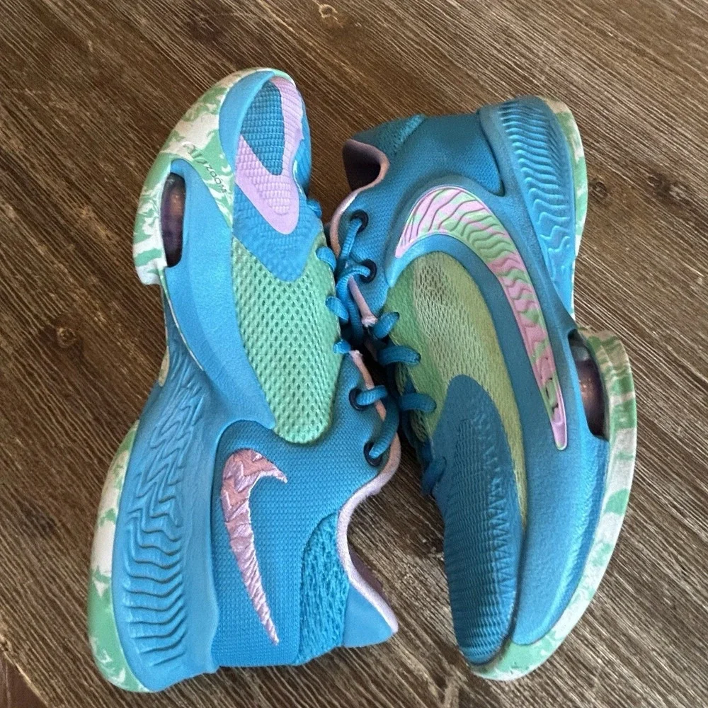 Nike Zoom Freak 4 Birthstone DJ6149-400 Youth GS Size 4 Basketball Shoes Freaky
